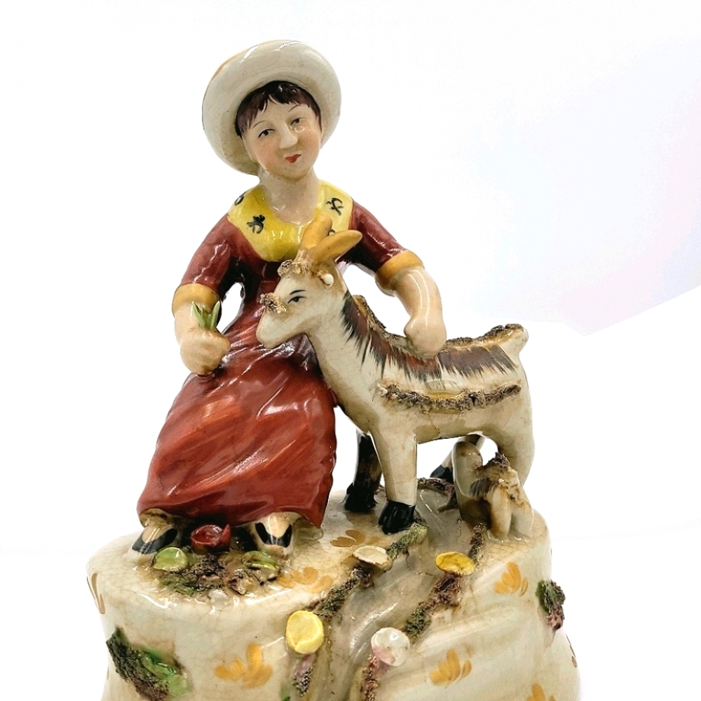 Niepold Borghese Figurine